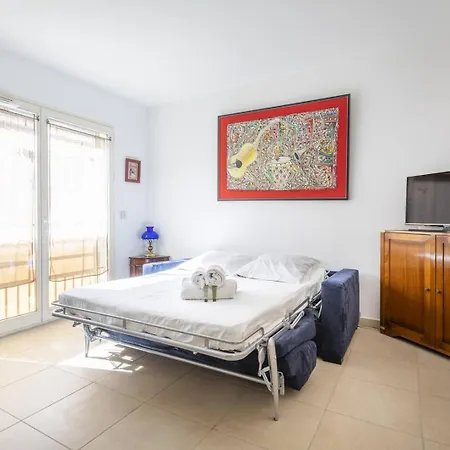 Superbe T2 Refait A Neuf Proche Du Centre Du Village Et De La Apartament *